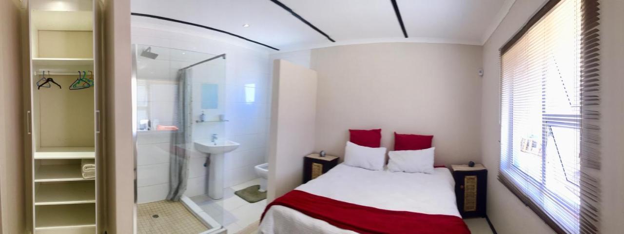 Man Cave Suite Свакопмунд Экстерьер фото